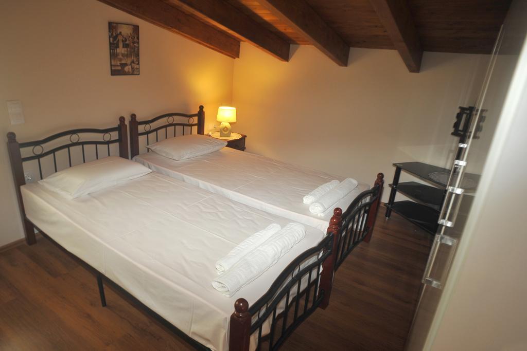 Villa Poulades Gouvia Ruang foto
