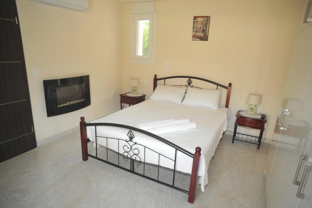 Villa Poulades Gouvia Ruang foto