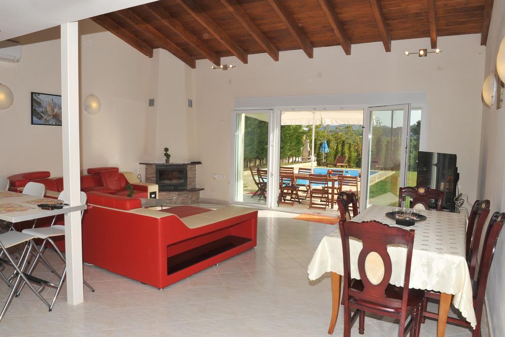 Villa Poulades Gouvia Ruang foto