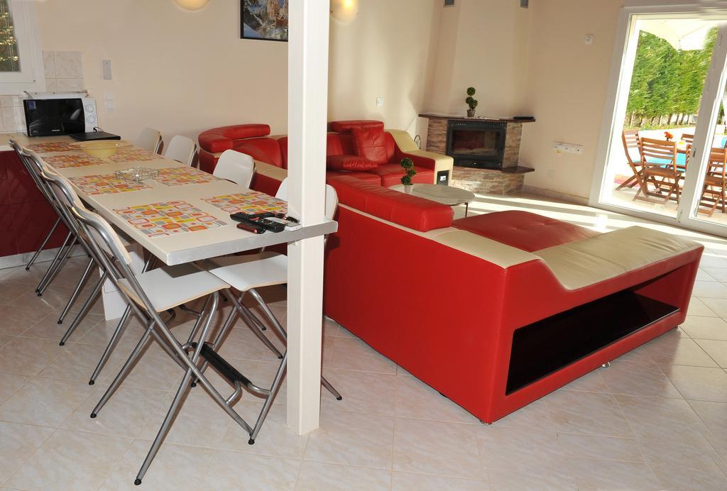 Villa Poulades Gouvia Ruang foto