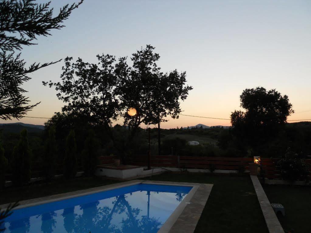 Villa Poulades Gouvia Bagian luar foto